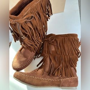Moccasin Boots, mid calf